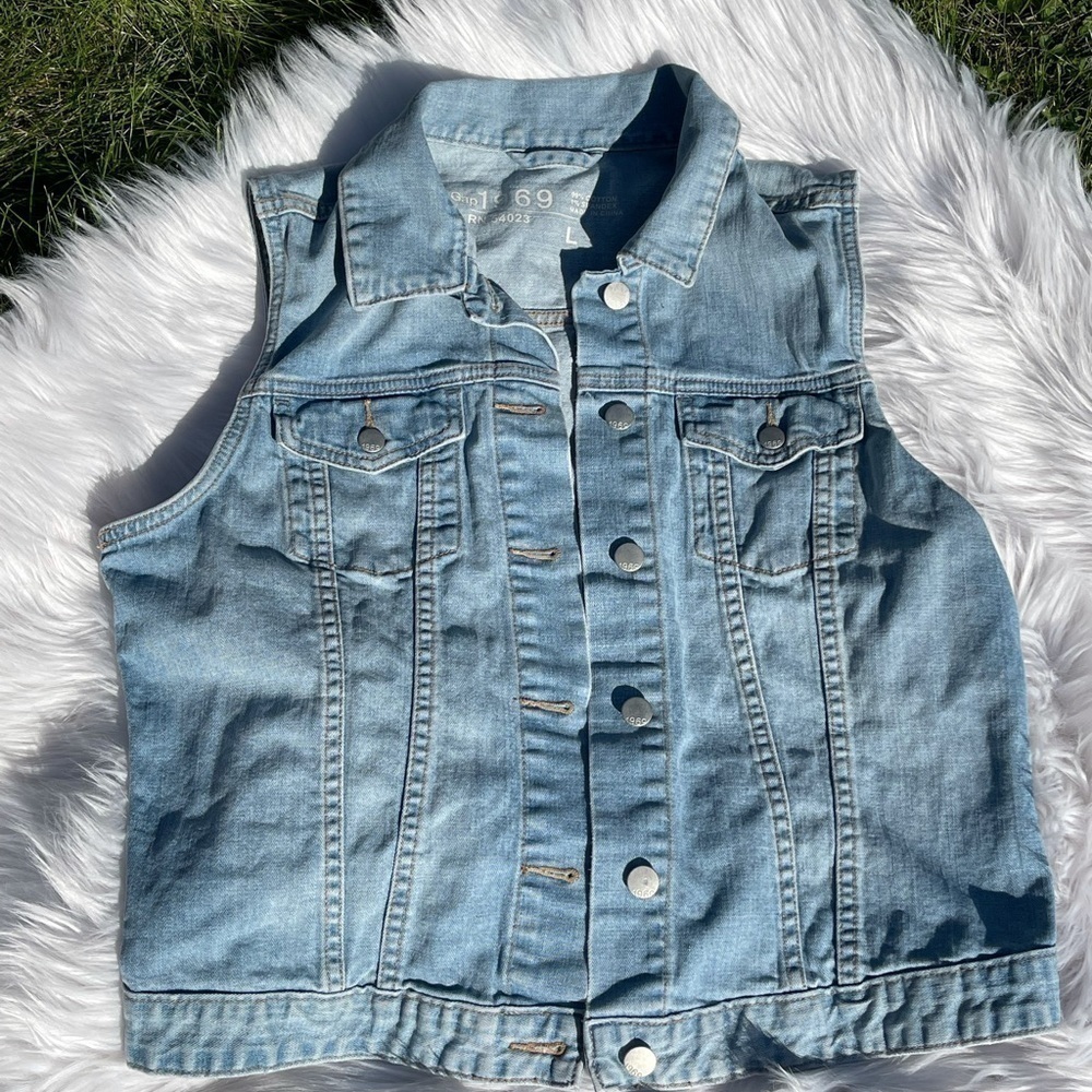 EUC Gap 1969 denim vest​​​​​​​​​​​​​​​
